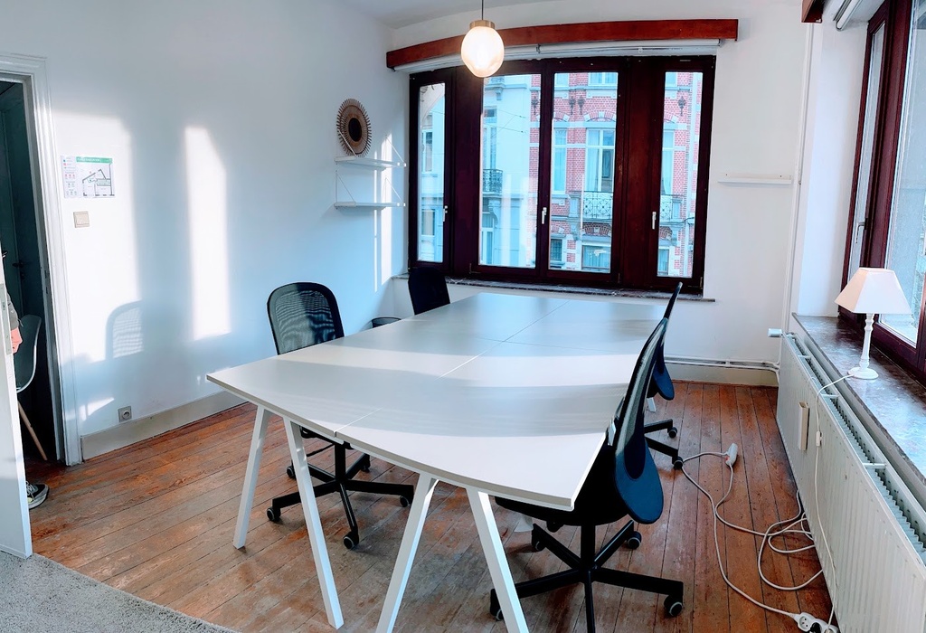 [BUR-SCH-04] Bureau privé pour 1 personne — Schuman